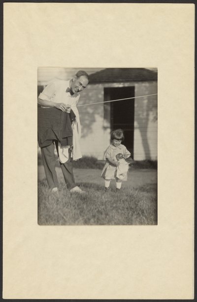 [George och Yvonne Boursault, Lake George] av Alfred Stieglitz