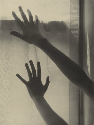 Georgia O’Keeffe – Händer av Alfred Stieglitz