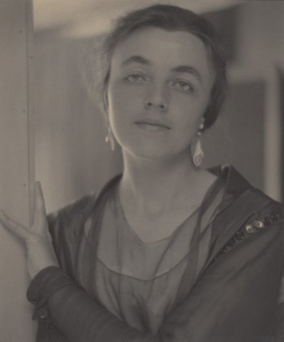Katharine N. Rhoades av Alfred Stieglitz