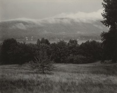 Lake George sett från kullen av Alfred Stieglitz