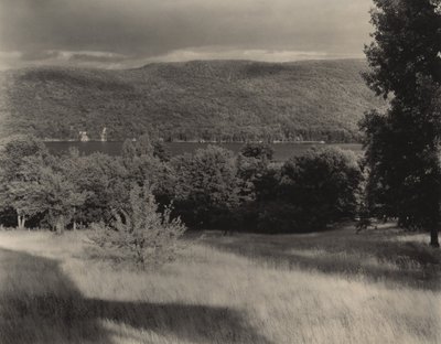 Lake George från kullen av Alfred Stieglitz