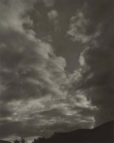 Musik - En svit med tio molnfotografier, nr II av Alfred Stieglitz