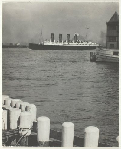 Outward Bound, The Mauretania, 1910, tryckt 191832. av Alfred Stieglitz