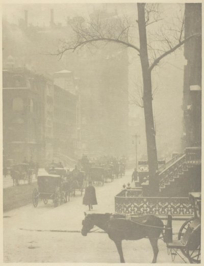 The Street, Fifth Avenue, 190001, tryckt 190304. av Alfred Stieglitz