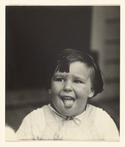 [Yvonne Boursault, Lake George] av Alfred Stieglitz