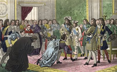 Ludvig XIV (1638-1715), omgiven av sin familj och hovets viktigaste personer, presenterar sin sonson Filip V för Spaniens sändebud som deras nya kung 1700. - Designad och graverad av Ambroise Tardieu 1825. av Ambroise Tardieu