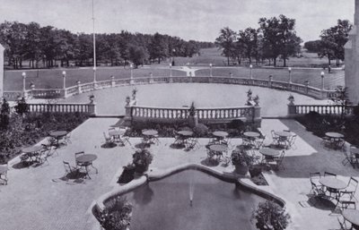 Chicago: Garden Court, Olympia Fields Golf Club (s/v foto) av American Photographer (after)