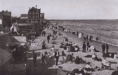 Old Orchard Beach, Maine: På stranden (s/v foto) av American Photographer (after)