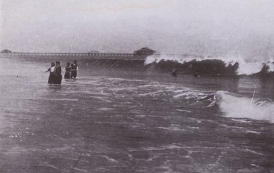 Old Orchard Beach, Maine: The surf (s/v foto) av American Photographer (after)