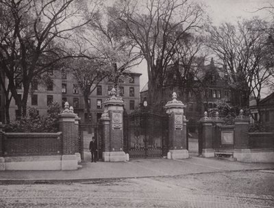 Providence, Rhode Island: Van Wickle Gate, Brown University (s/v foto) av American Photographer (after)