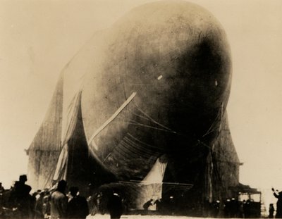 Walter Wellman återvände till Spetsbergen med Amerika i juni 1907 (s/v foto) av American Photographer (after)