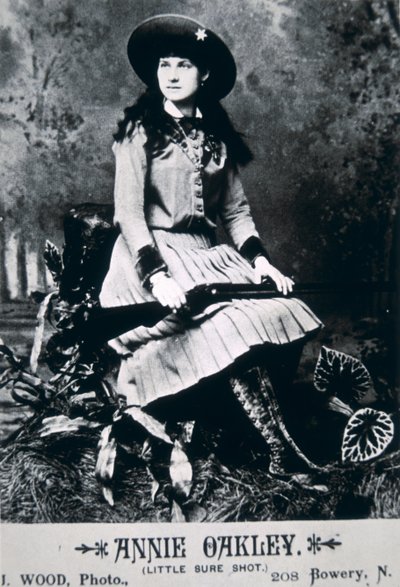 Annie Oakley (1860-1926) (s/v foto) av American Photographer