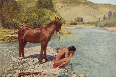 Apache Warrior, Rio Navaho, Arizona (färgat foto) av American Photographer