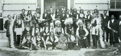 Indisk delegation av Sioux-ledare i Washington D.C. för att protestera mot kränkningen av Fort Laramie-fördraget från 1868 av American Photographer