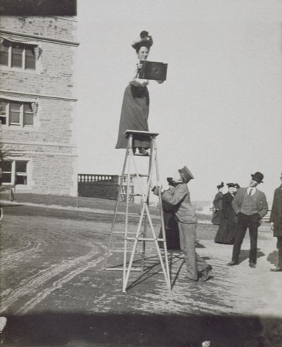 Jessie Tarbox Beals (1871-1942) at the Louisiana Purchase Exposition, 1904  av American Photographer