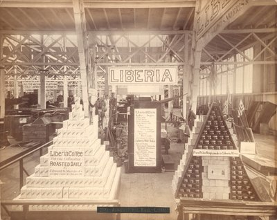 Liberias tvål- och kaffeutställning, Agricultural Hall, Philadelphia Centennial Exhibition, 1876 (albumintryck) av American Photographer