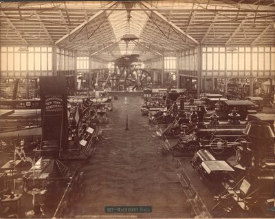 Machinery Hall, från norra änden, Philadelphia Centennial International Exhibition, 1876 (silveralbumintryck) av American Photographer