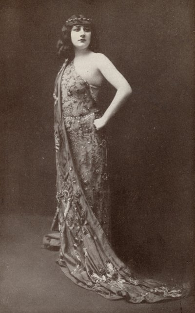 Mary Garden, som "Salome" (svartvitt foto) av American Photographer