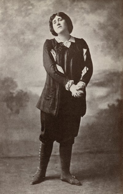 Melanie Kurt, som "Fidelio" (svartvitt foto) av American Photographer