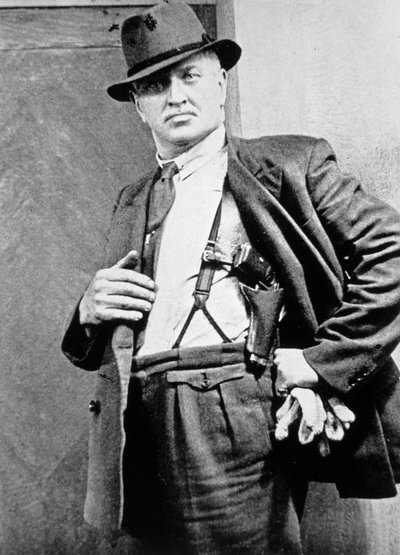 New York Police Detective, ca 1920 (s/v foto) av American Photographer
