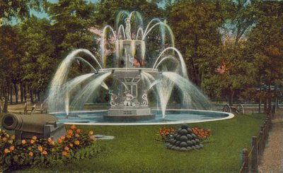 Poughkeepsie: Memorial Fountain (färgfoto) av American Photographer