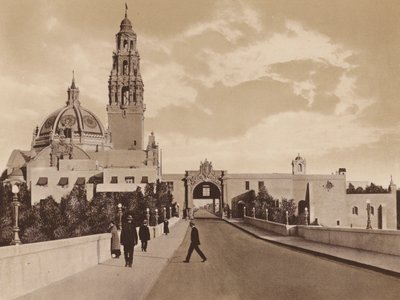 San Diego: Västra porten till Panama-California Exposition visar tornet och kupolen på California Building (svartvitt foto) av American Photographer