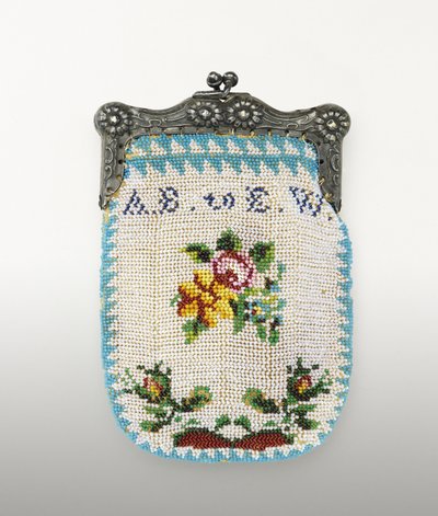 Pärlpåse, ca. 1843 (glaspärlor, nickelsilver och textilstöd) av American School