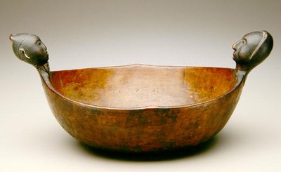 Skål, ca 1800 (trä och mässing) av American School