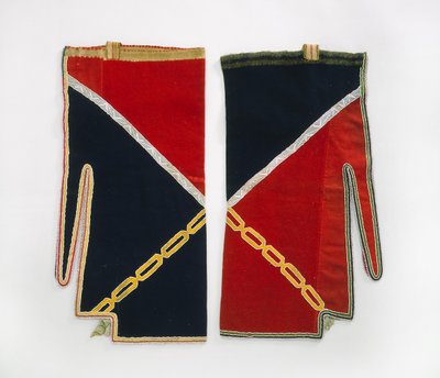 Leggings, Chippewa, ca 1840 (ulltyg, glaspärlor, sidenband, bastfiberband och tråd) av American School