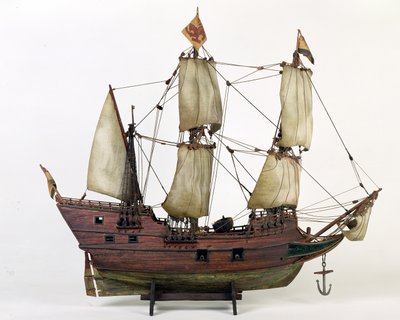 Modell av halvmånen, Henry Hudsons skepp, 1825-1900 (trä, duk, metall, färg, snöre) av American School