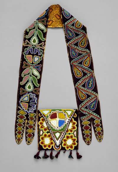 Axelväska, c.1820 (ull, siden, garn, glaspärlor & bomullstyg) av American School