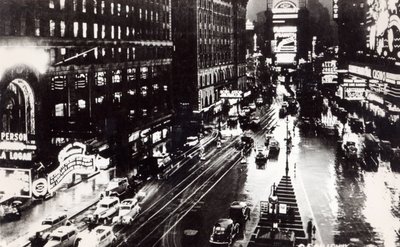 Times Square at Night, New York, ca 1930 (efter ett foto) av American School