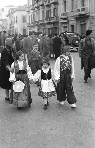 CARNIVAL IN CROTONE, Crotone av Ando Gilardi