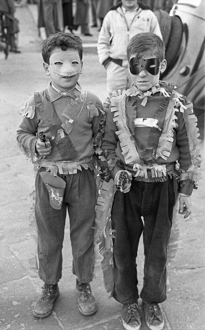 FAR WEST CROTONESE, Crotone av Ando Gilardi