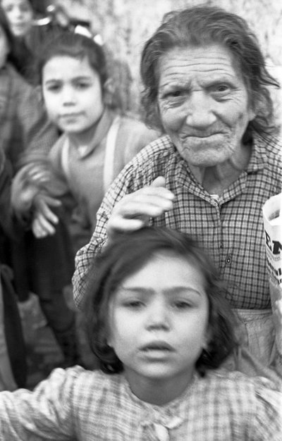 MACIARA AV BARN I CROTONE, av Ando Gilardi