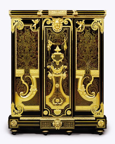 En Louis XIV ormolu-monterad petite armoire, 1700-10 av Andre Charles Boulle