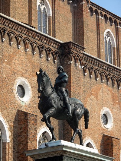 Ridstaty av Condottiere Colleoni av Andrea del Verrocchio av Andrea del Verrocchio