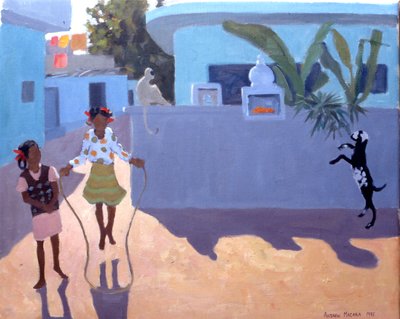 Flicka som hoppar hage, apa och get, Indien av Andrew Macara