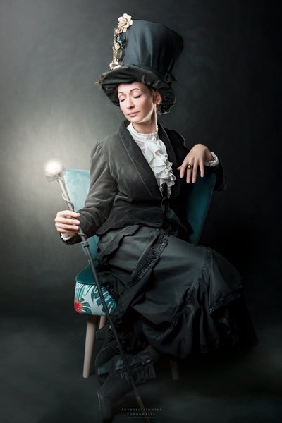 Elegant steampunkporträtt av Andrzej Lisowski