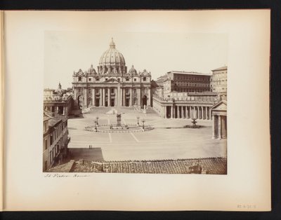 Utsikt över Petersplatsen och Petersplatsen i Rom, Italien St Peter. Roma (titel på objekt) av Anonymous