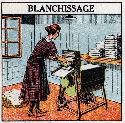 Hushållens användning av elektricitet: kalkning. Anonym illustration från 1925. Privat samling. av Anonymous Anonymous