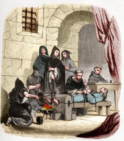 Inkvisition i Spanien på 1400-talet: Maria av Bourgogne (1457-1482), anklagad för att vara judisk, torteras av (sankt) Peter (Pedro) av Arbues (1441/1442-1485), spansk inkvisitor: han bränner sina fötter . Illustration i "" Mysteres of the Inquisition och av Anonymous Anonymous