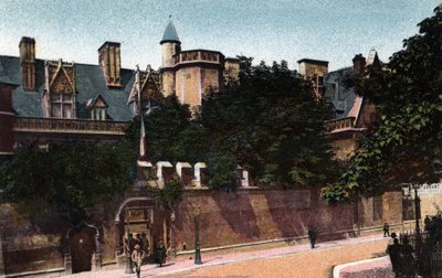 Paris: utsikt över Musee de Cluny. Fotografi från 1920 i "" Artistic Album"" av staden Paris. Privat samling. av Anonymous Anonymous