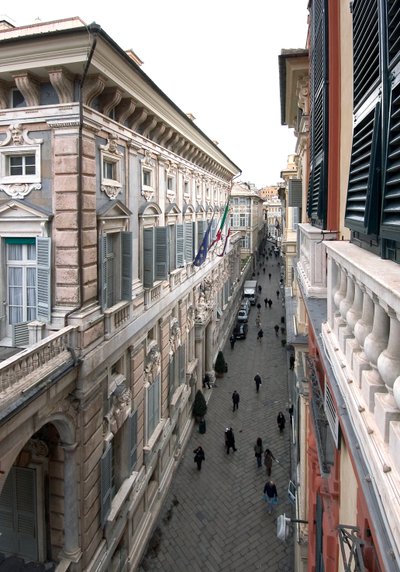 Vy över Via Garibaldi eller Strada Nuova i Genes (Genova), Italien av Anonymous Anonymous