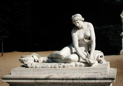 Nymf med skal, från Parterre de Latone av Antoine Coysevox