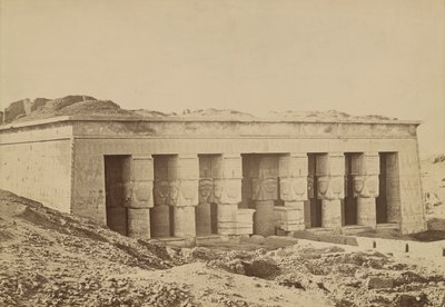 Dendera: Fa?ade av Antonio Beato