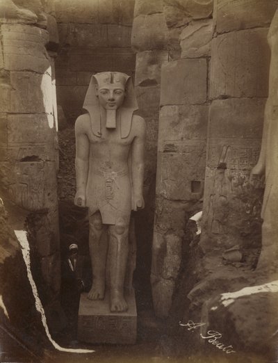 Staty de Ramesses II i Luxor av Antonio Beato