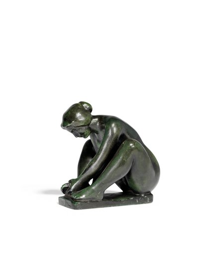 Hukande Flicka Håller En Fot av Aristide Maillol