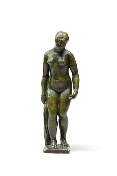 Står vid draperiet av Aristide Maillol