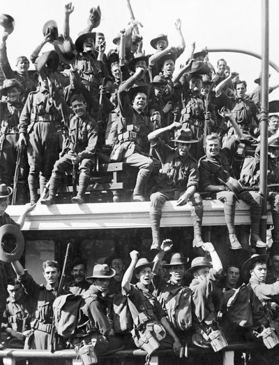 Ombordstigning av Australian Naval and Military Expeditionary Force (AN&MEF) för Nya Guinea, 19 augusti 1914 av Australian Photographer